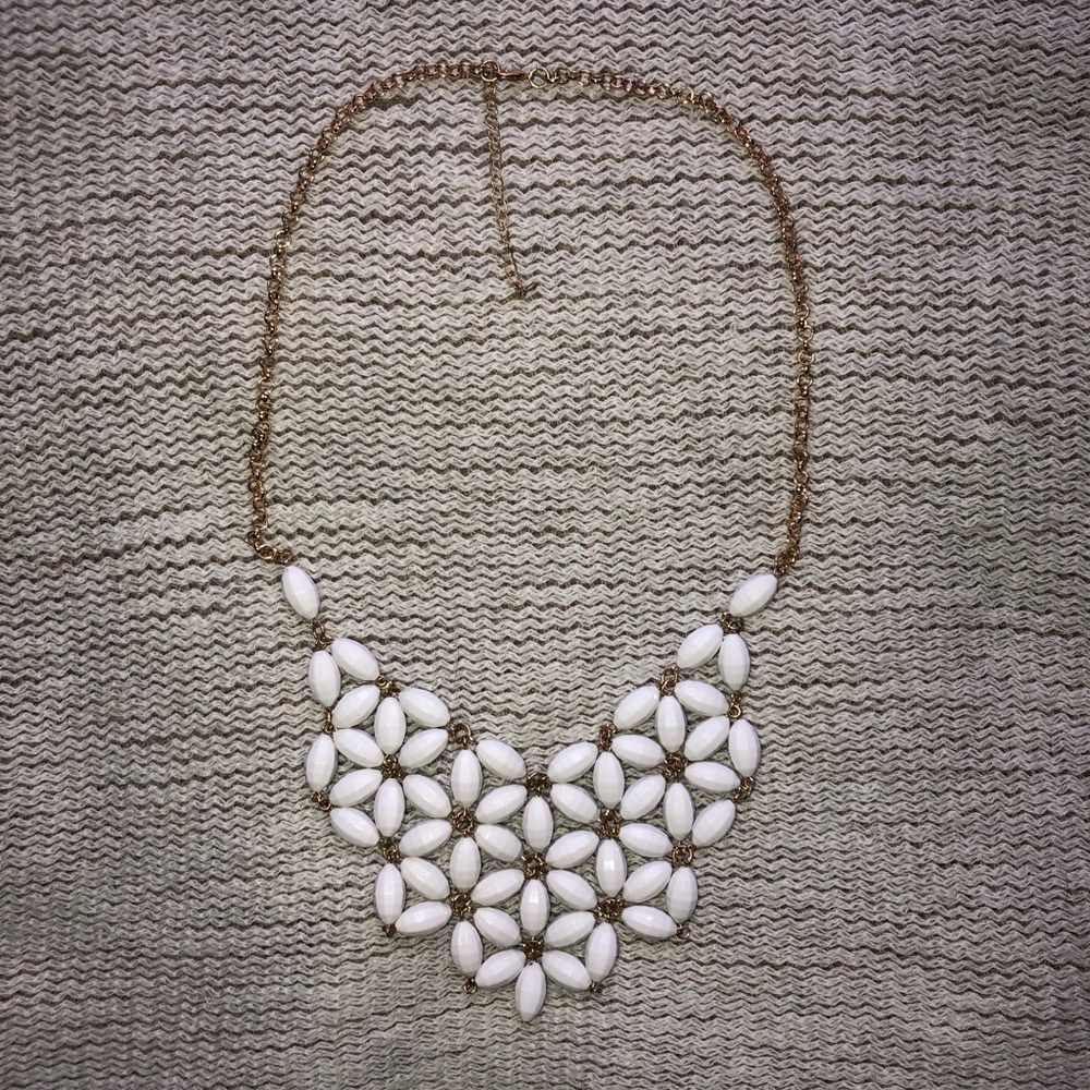 H&M white/gold necklace